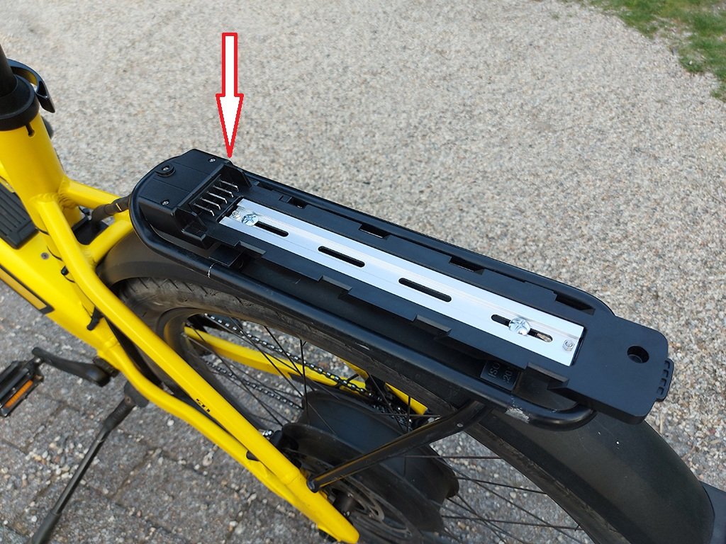 Pas de batterie — pas d’alimentation aux contacts, quelle que soit la position de l’interrupteur.