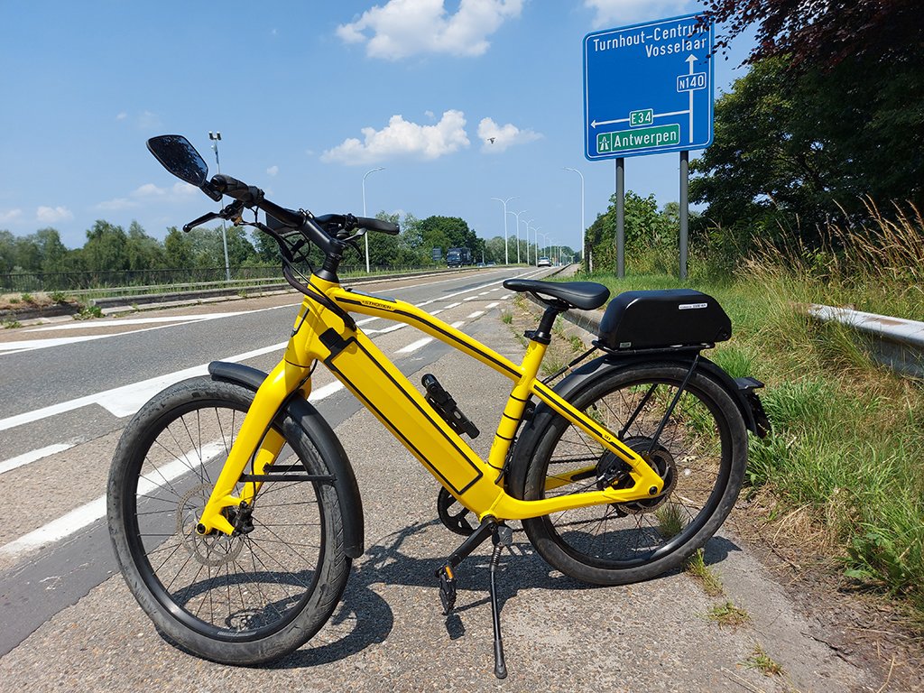 Één systeem voor alle Stromer-modellen ST1–ST7 — plug & ride.